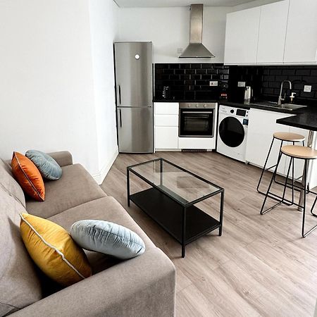 Modern City Centre Two Bedroom Windsor Apartment - Grand Central House Γιβραλτάρ Εξωτερικό φωτογραφία