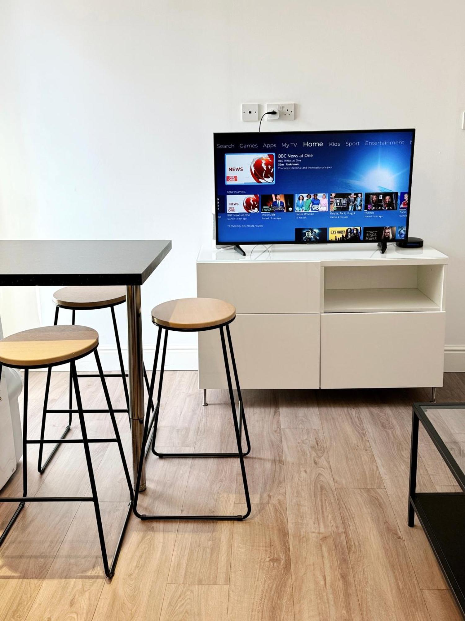 Modern City Centre Two Bedroom Windsor Apartment - Grand Central House Γιβραλτάρ Εξωτερικό φωτογραφία