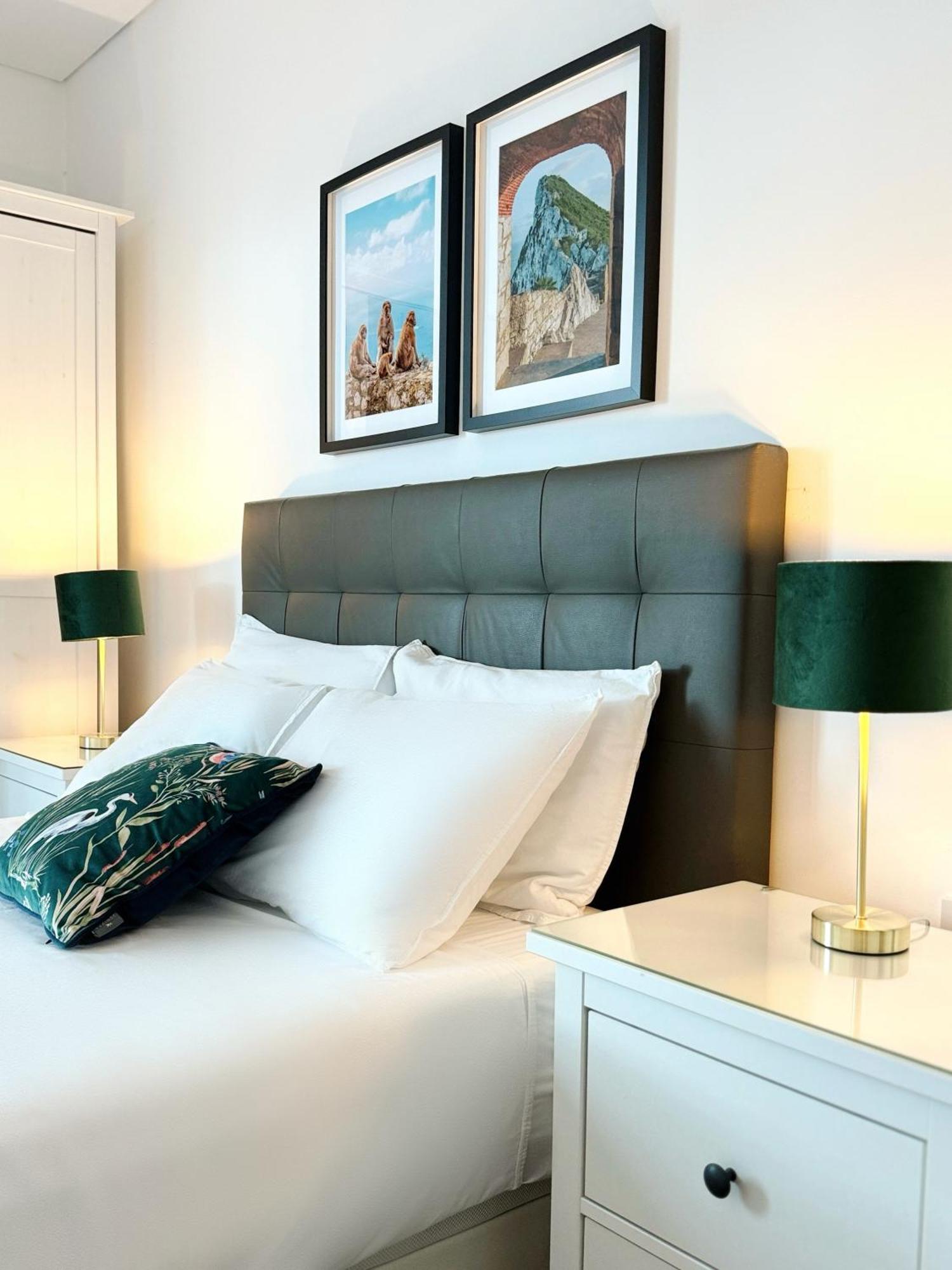 Modern City Centre Two Bedroom Windsor Apartment - Grand Central House Γιβραλτάρ Εξωτερικό φωτογραφία